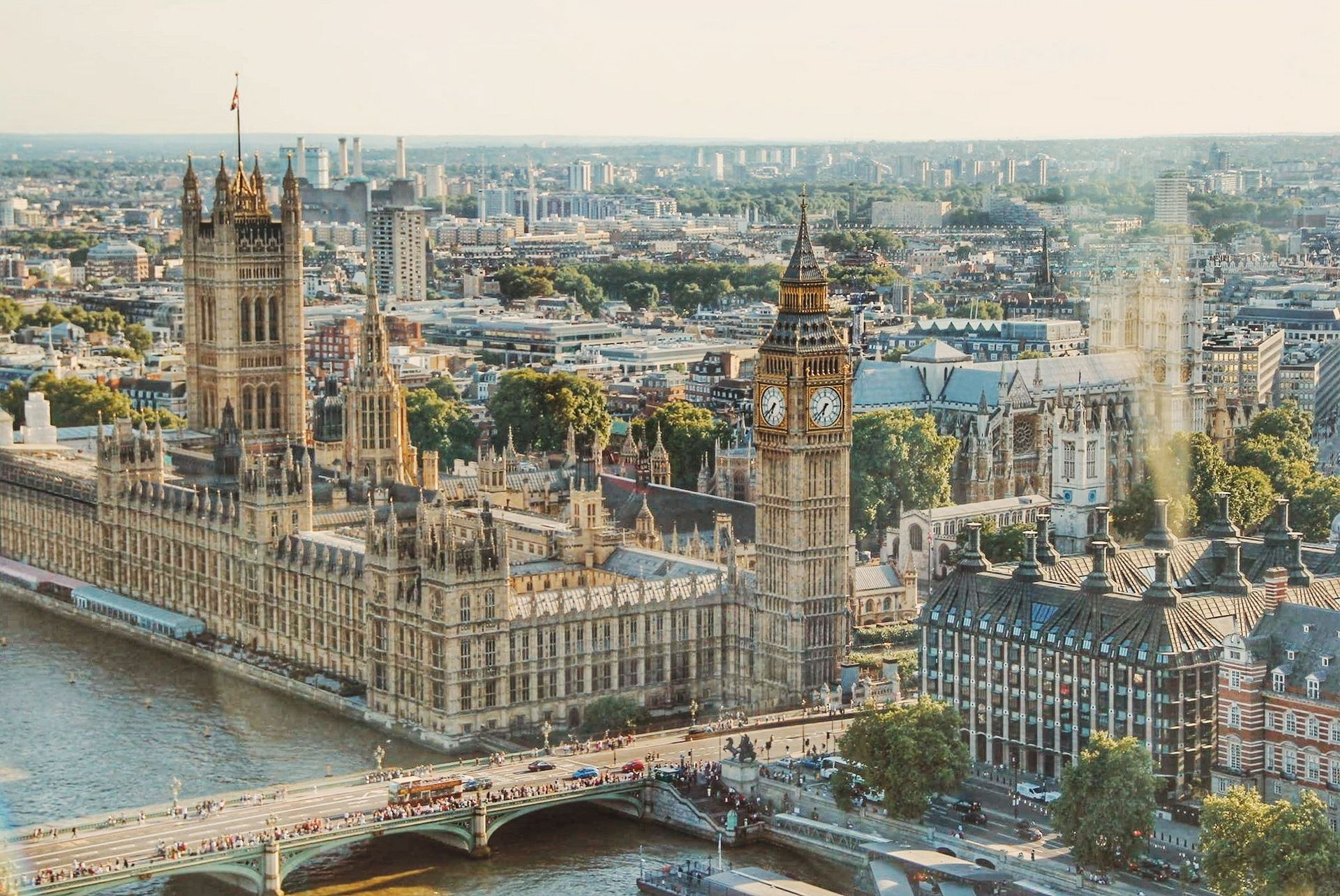 vue panoramique de la ville de Londres et de Big Ben en Angleterre au Royaume-Uni